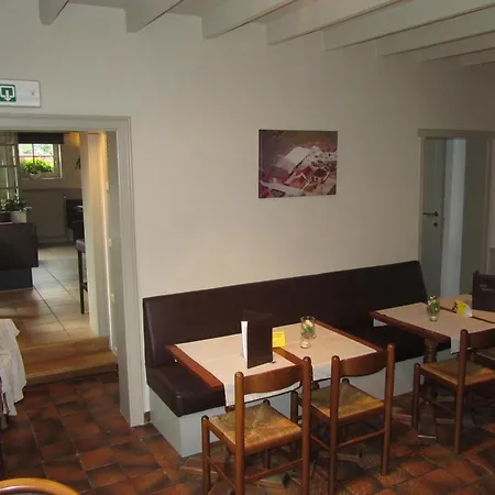 Klein Nederlo Hotel